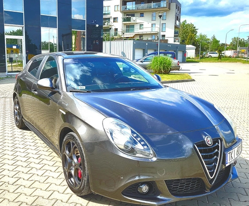 Alfa Romeo Giulietta cena 53000 przebieg: 140000, rok produkcji 2016 z Kielce małe 254